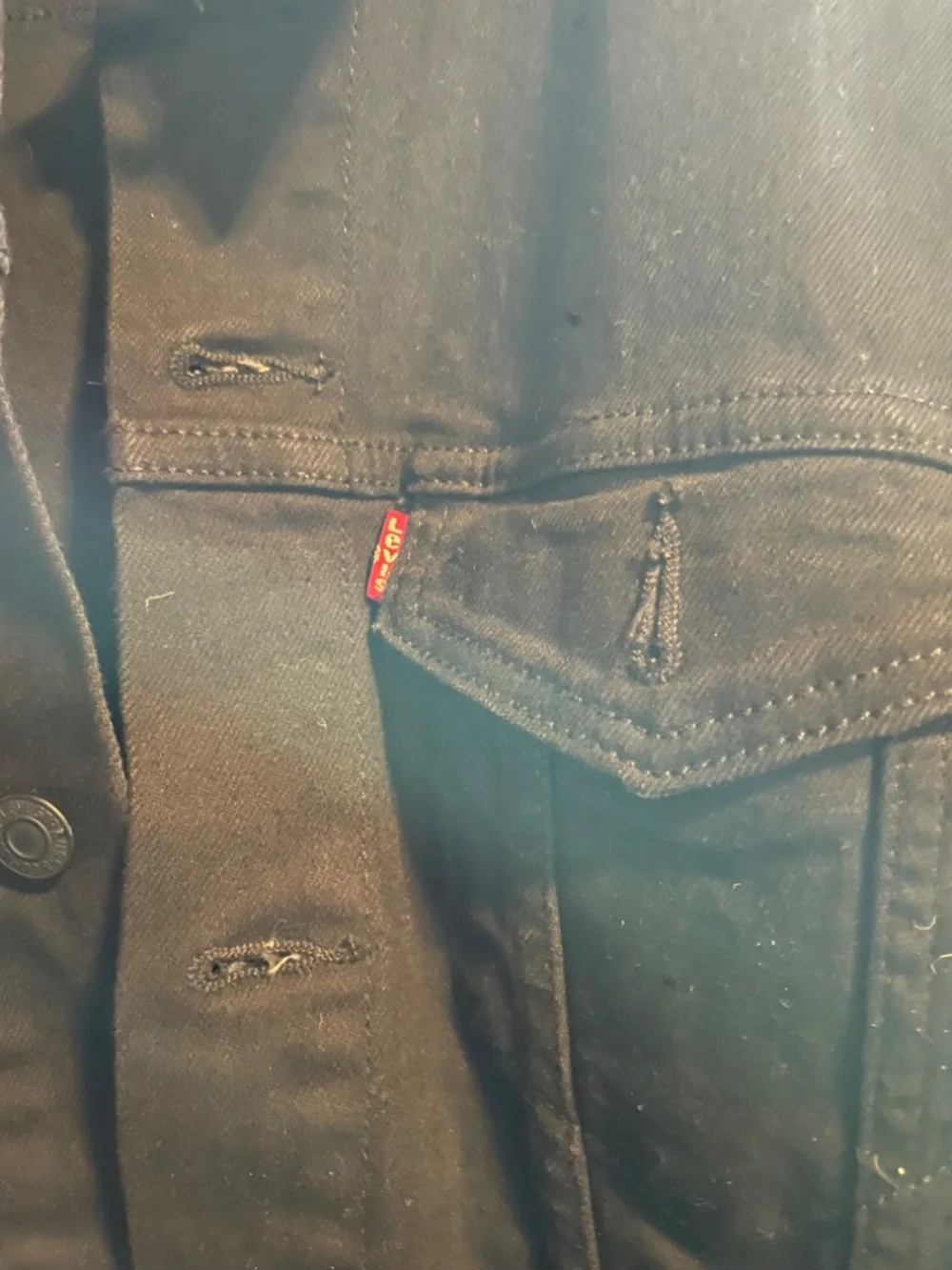 Medium men’s black Levi’s denim jacket - Picture 3 of 4